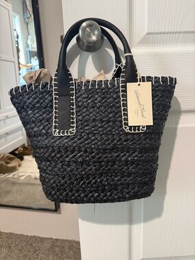 NWT Universal Threads small woven handbag